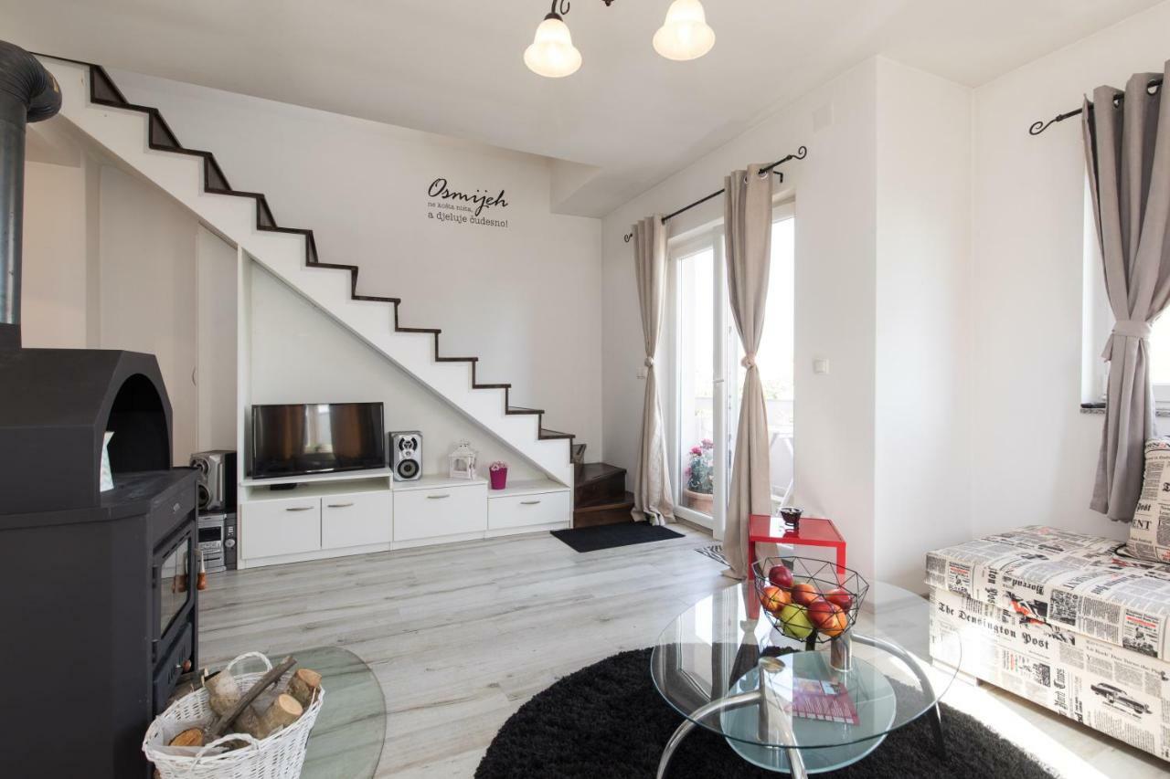 Chic Loft Appartment Krk Town Buitenkant foto