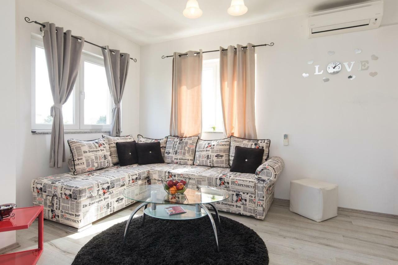 Chic Loft Appartment Krk Town Buitenkant foto