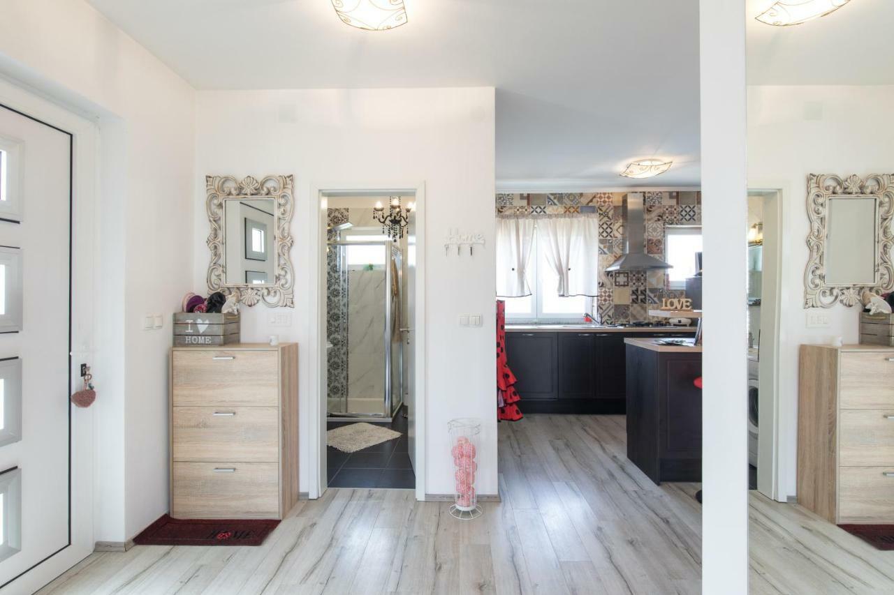 Chic Loft Appartment Krk Town Buitenkant foto